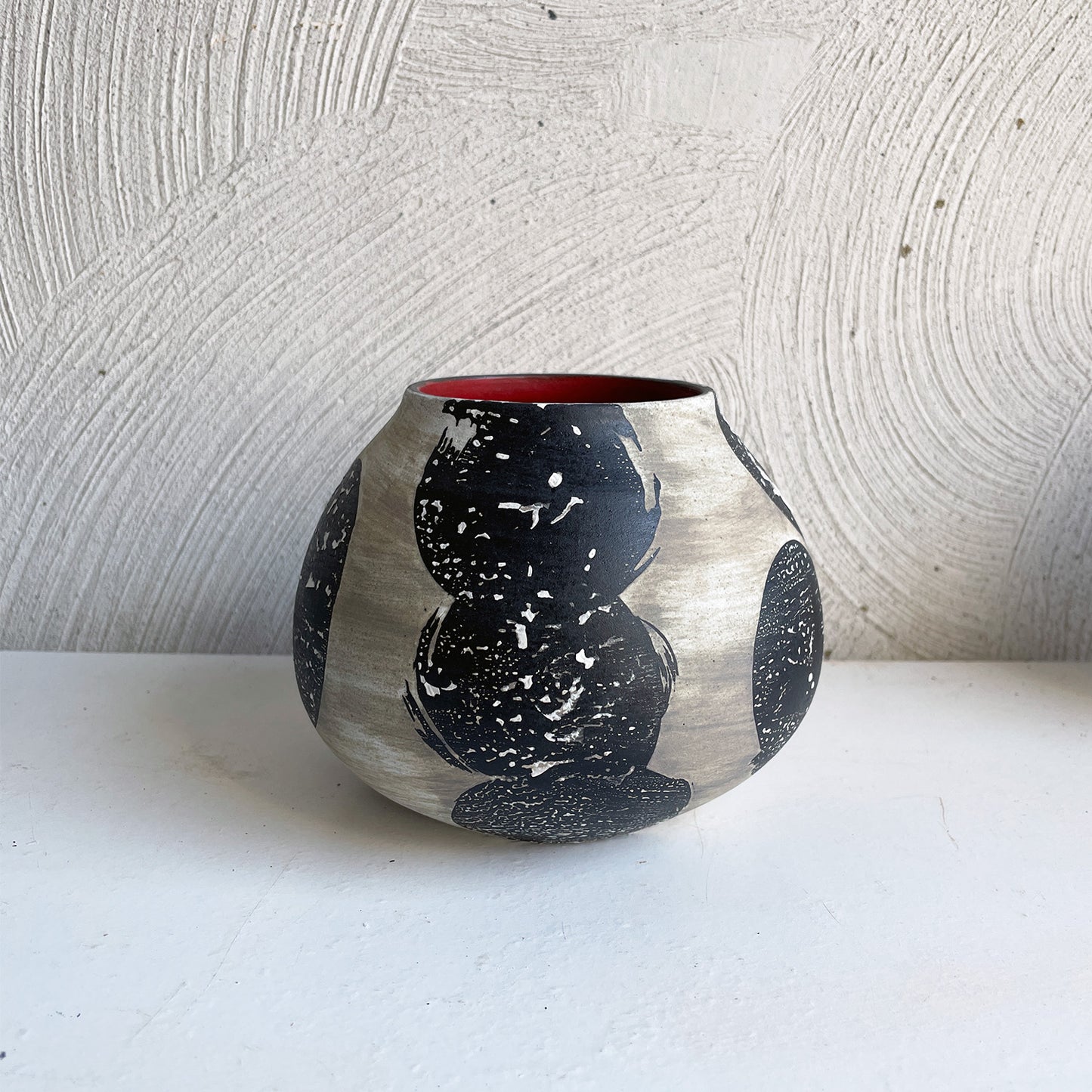 NEW! Vase Red/Black #3