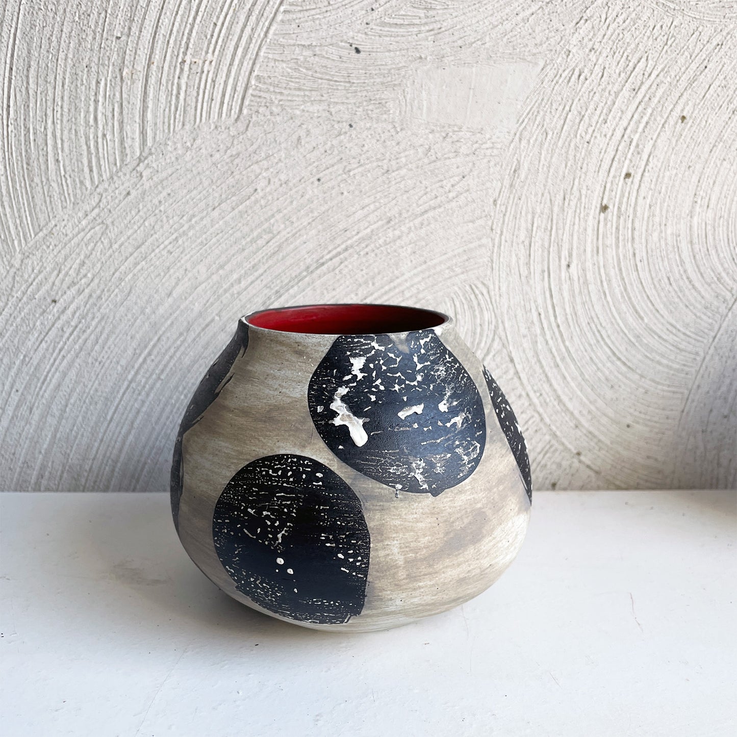 NEW! Vase Red/Black #3