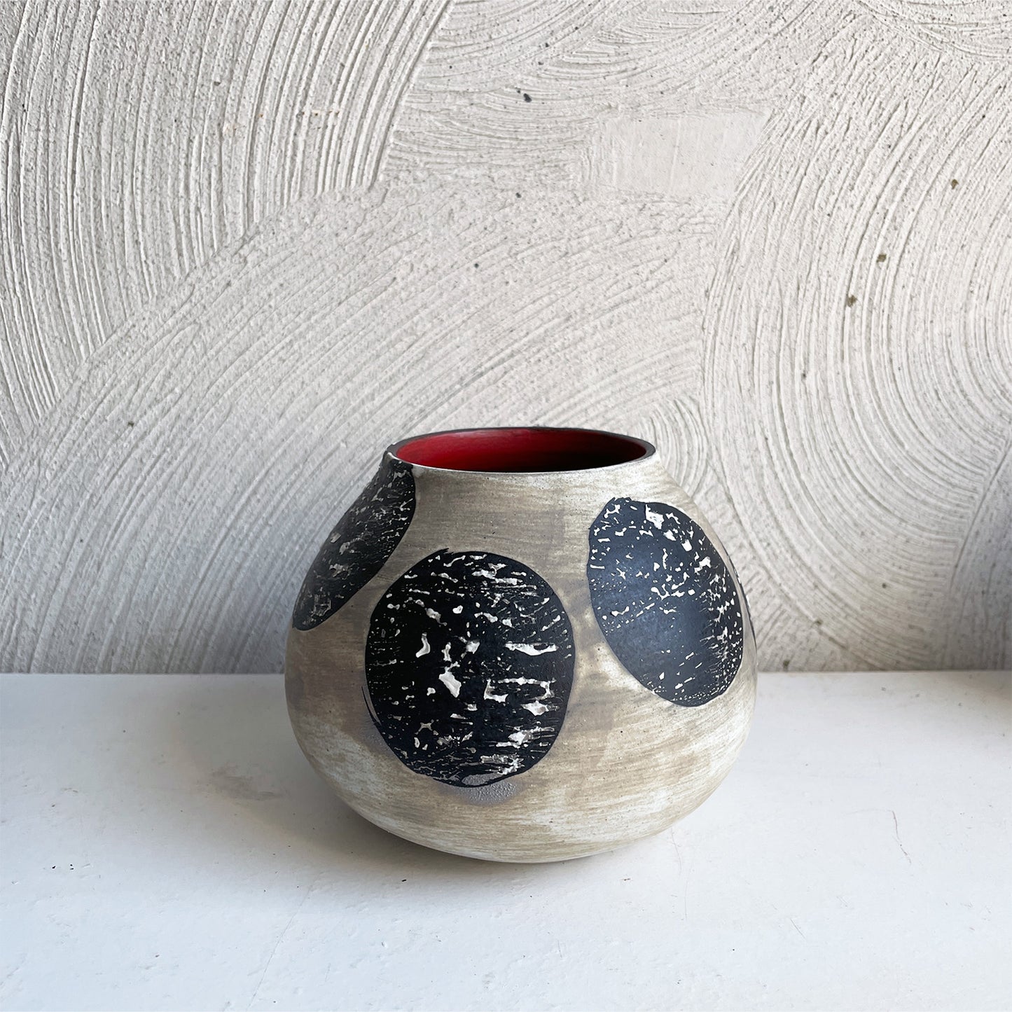 NEW! Vase Red/Black #3