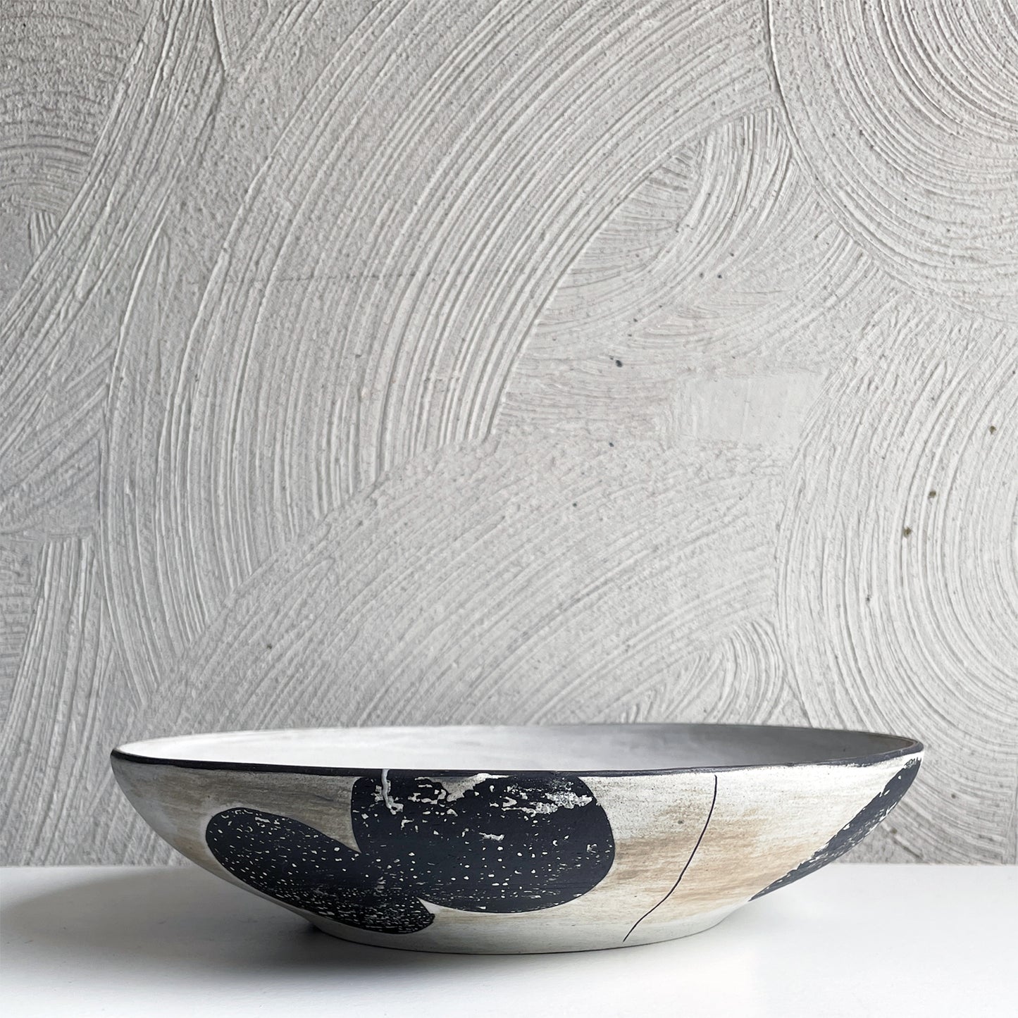 New! Shallow Dot Everyday Bowls