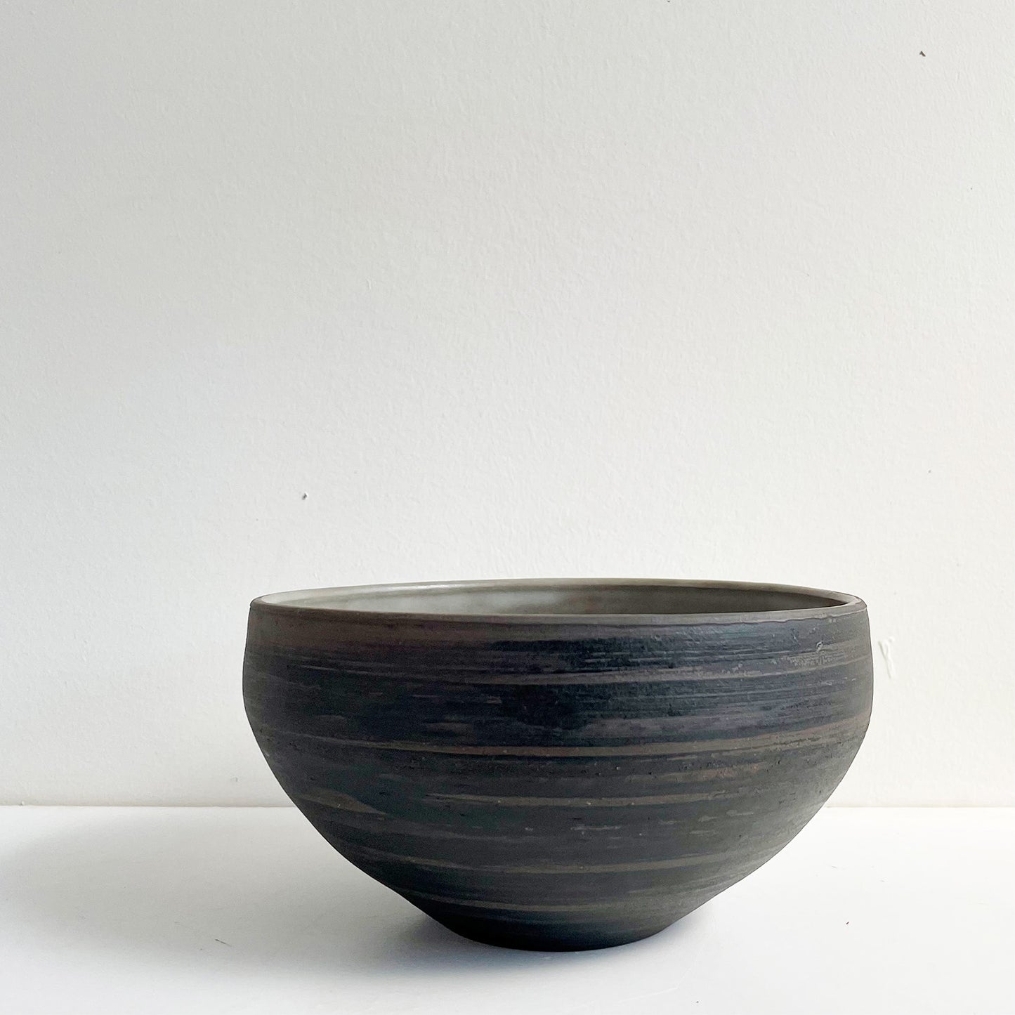 Black and Brown Medium Deep Bowl